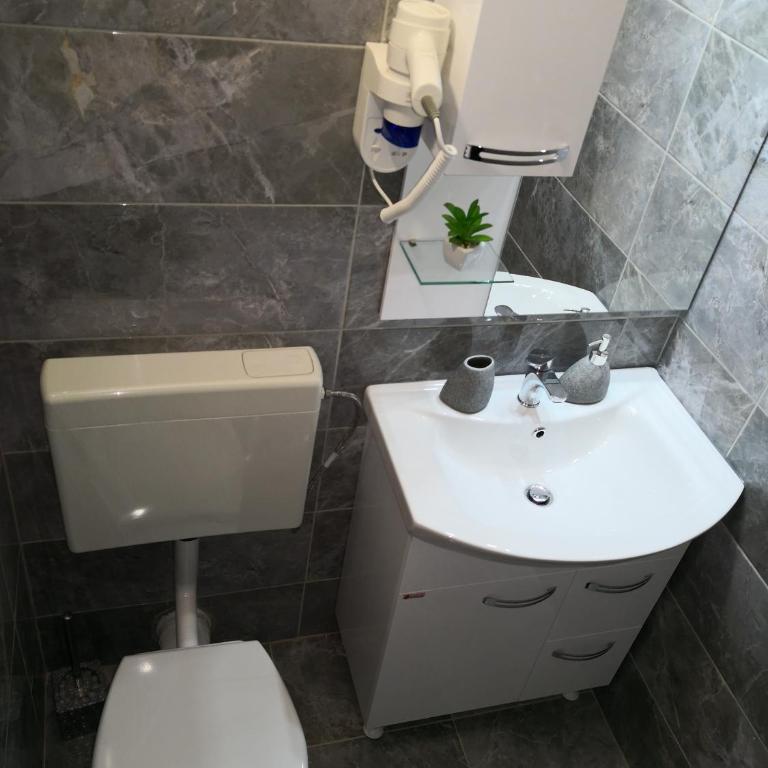 Zemunella Guest House - Studio Apartment - 10