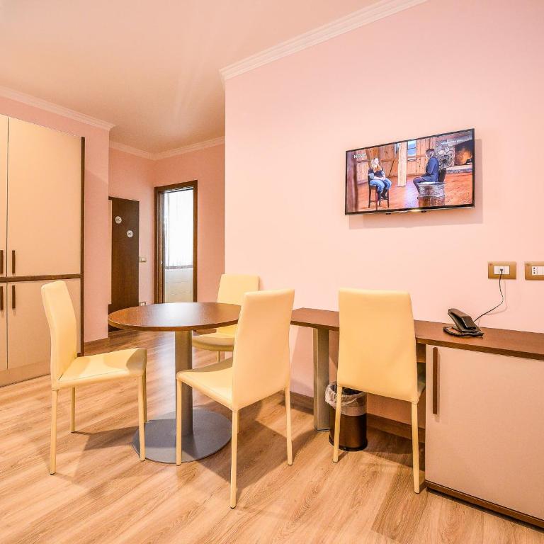 Hotel Rosa - Suite con Vista Lago Parziale - 7