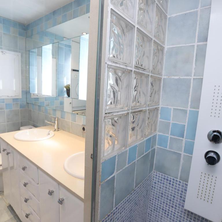 DIFFERENTFLATS Rubens - Apartamento Dúplex de 2 dormitorios con vistas al mar - 5