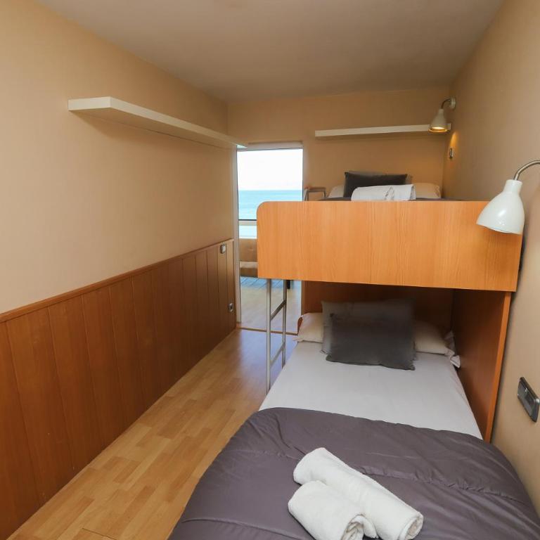 DIFFERENTFLATS Rubens - Apartamento Dúplex de 2 dormitorios con vistas al mar - 10