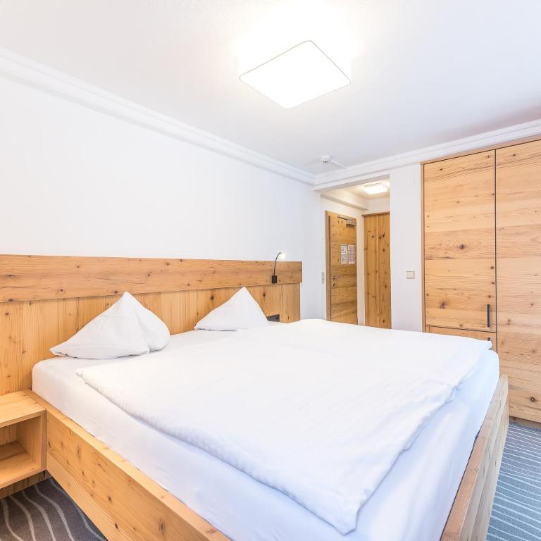 Pension Restaurant Dorfalm - Doppelzimmer mit Balkon - 6