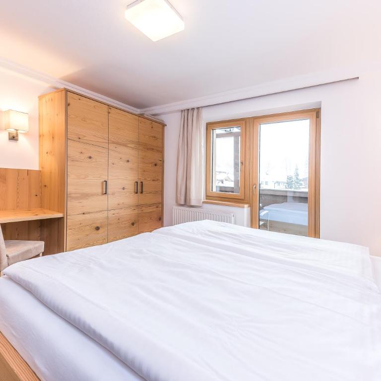 Pension Restaurant Dorfalm - Doppelzimmer mit Balkon - 5