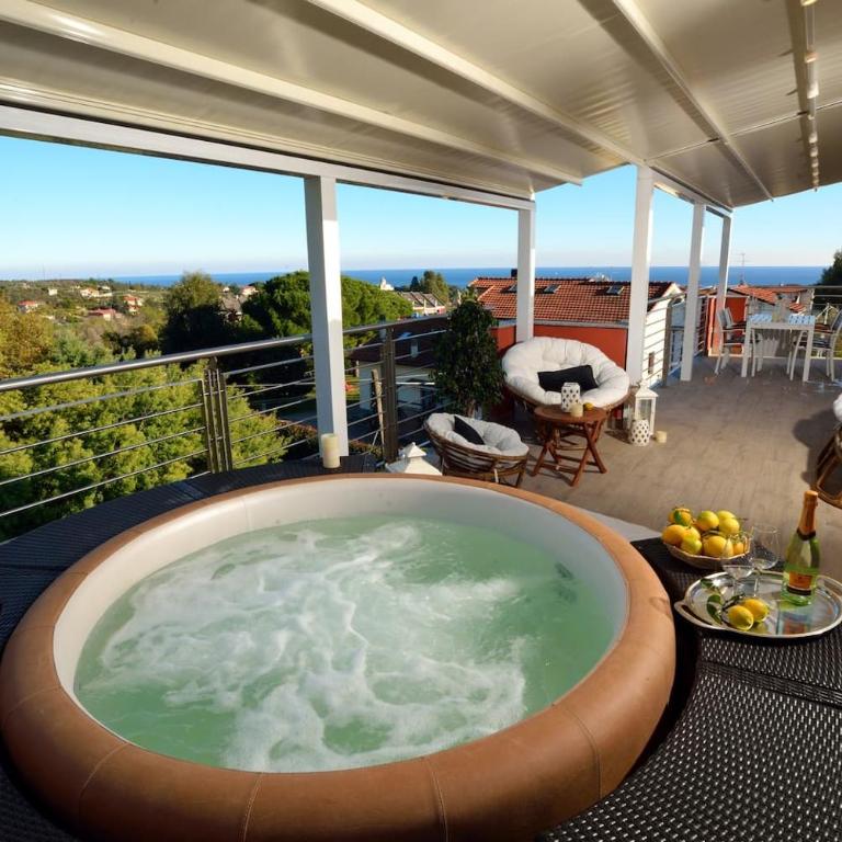 Villa Giovanna con terrazza panoramica, Jacuzzi e sauna - Casa con 2 Camere da Letto - 1
