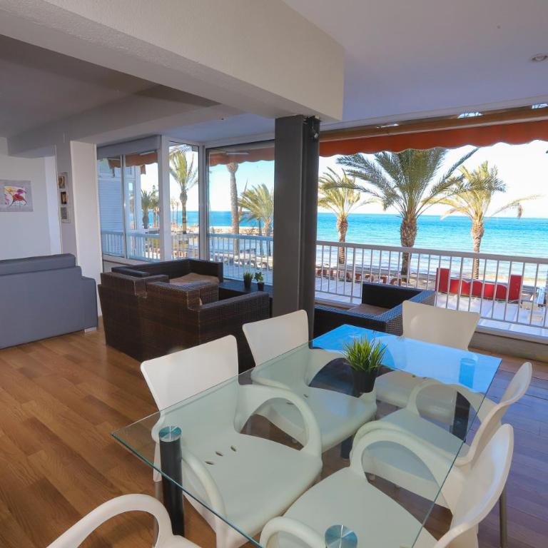 DIFFERENTFLATS Altair - Apartamento de 3 dormitorios con vistas al mar - 1