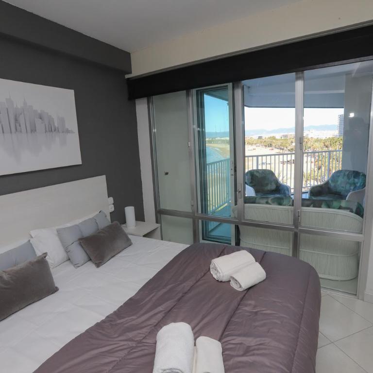 DIFFERENTFLATS Bello Horizonte - Four-Bedroom Apartment with Sea View - 6
