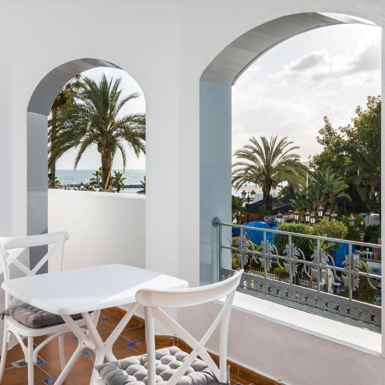 Boutique Hotel B51 - Standard Twin Room Single Used with Sea View - 7