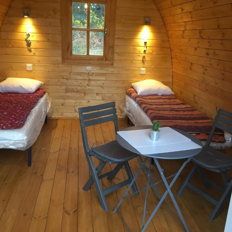 West Camping - Wooden Bungalow with Patio - No Bathroom and No Toilet - 10
