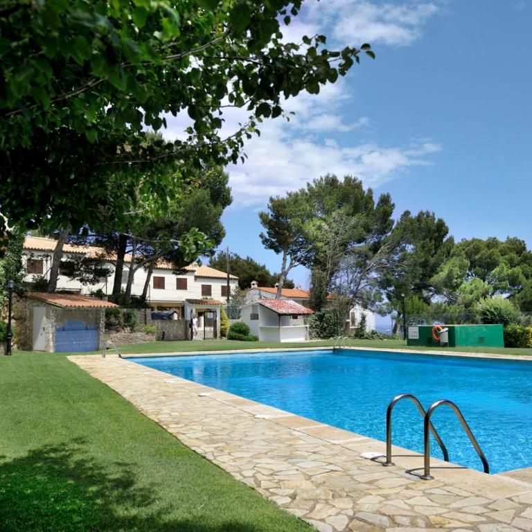 Casa blanca de Begur con vistas al mar y piscina - Three-Bedroom House - 25