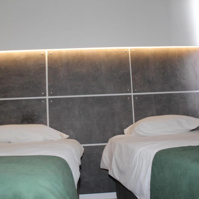 Hotel Grand - Deluks Dvokrevetna Soba sa Bračnim Krevetom/Zasebnim Krevetima - 2