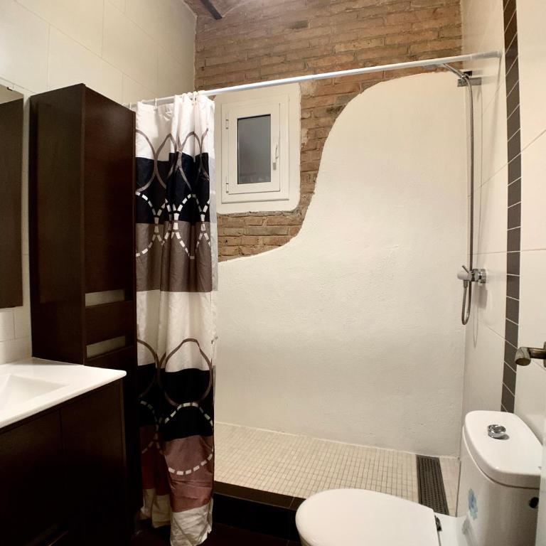 Black & White - Three-Bedroom Apartment - 24
