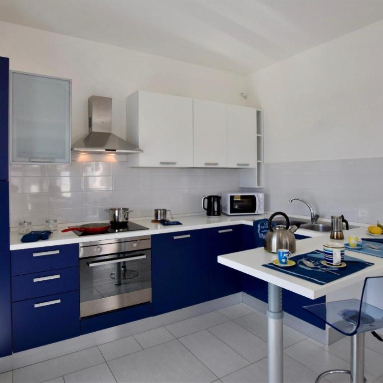 DELPOSTO Marina di Ragusa PRL - Appartamento con 3 Camere da Letto e Piscina Privata - 11