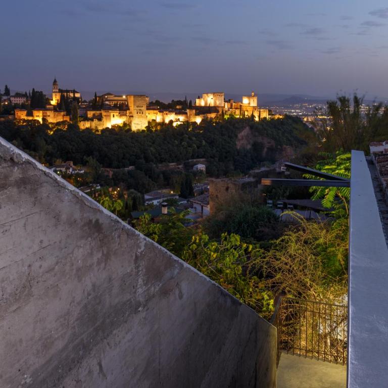 Luxury Cave 100m super terraza vistas Alhambra WIFI - Four-Bedroom House - 7