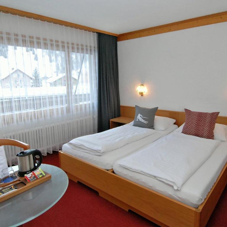 Hotel Crystal - Doppelzimmer mit Balkon - 9
