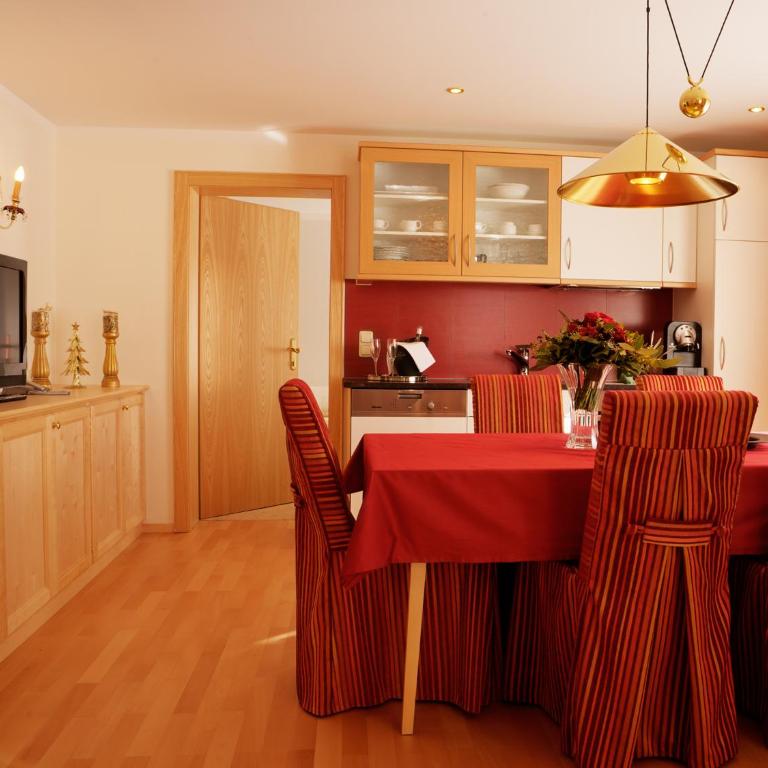 Pension Grissemann - Apartment mit 2 Schlafzimmern (4 Erwachsene) - 5