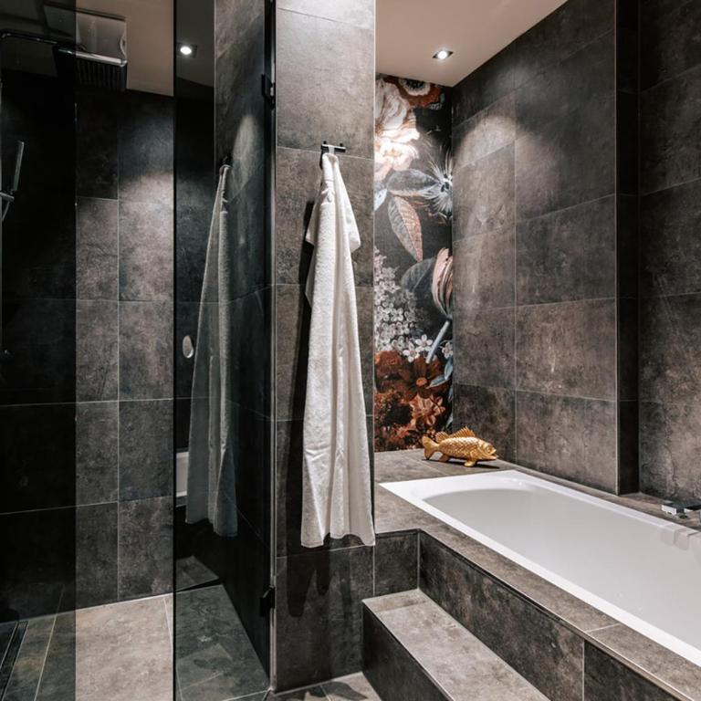Aiola Living Boutique Hotel Graz - Deluxe Doppelzimmer mit Bad - 4