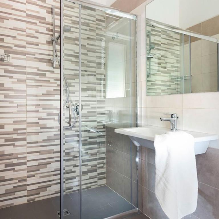 Hotel Sammaritani - Comfort Quadruple Room - 3