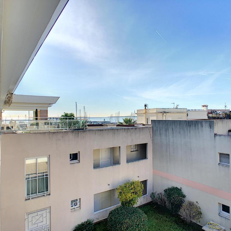 Cozy Apartment sea view Air Cond Renovated in 2026 - Appartement - Vue sur Mer - 1