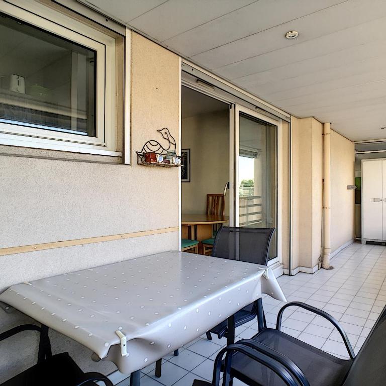 Cozy Apartment sea view Air Cond Renovated in 2026 - Appartement - Vue sur Mer - 3