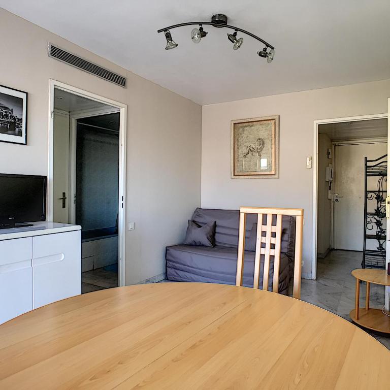 Cozy Apartment sea view Air Cond Renovated in 2026 - Appartement - Vue sur Mer - 9