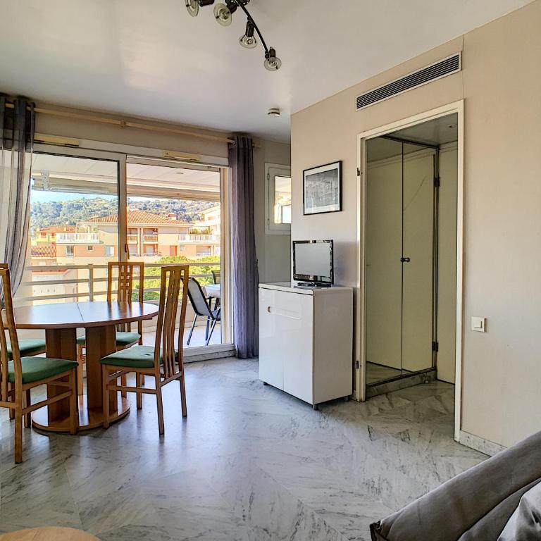 Cozy Apartment sea view Air Cond Renovated in 2026 - Appartement - Vue sur Mer - 10