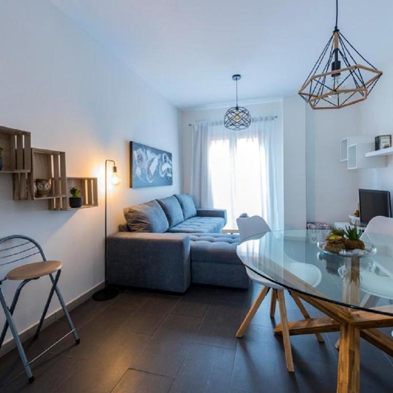 tuGuest Violeta's Home - Free parking - Two-Bedroom Apartment - 5