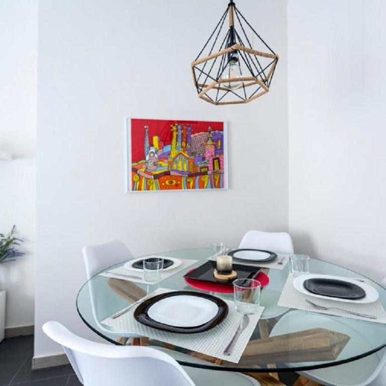 tuGuest Violeta's Home - Free parking - Two-Bedroom Apartment - 14