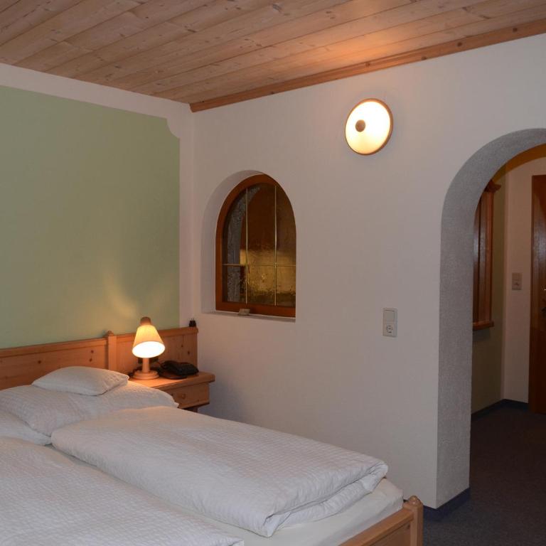 Adlerhof - Apartment mit 1 Schlafzimmer und Balkon 3 - 4
