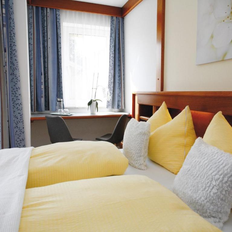 Pension Christiane - Doppelzimmer mit Balkon - 4
