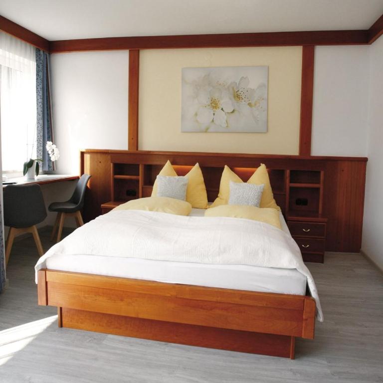 Pension Christiane - Doppelzimmer mit Balkon - 1