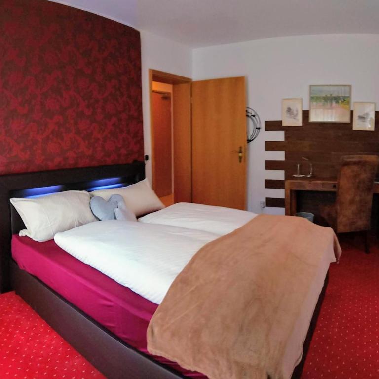 Tourist Hotel Boehm - Vierbettzimmer - 4