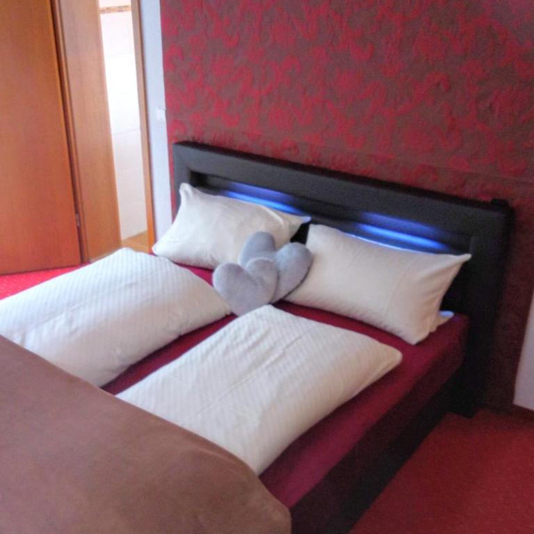 Tourist Hotel Boehm - Vierbettzimmer - 3