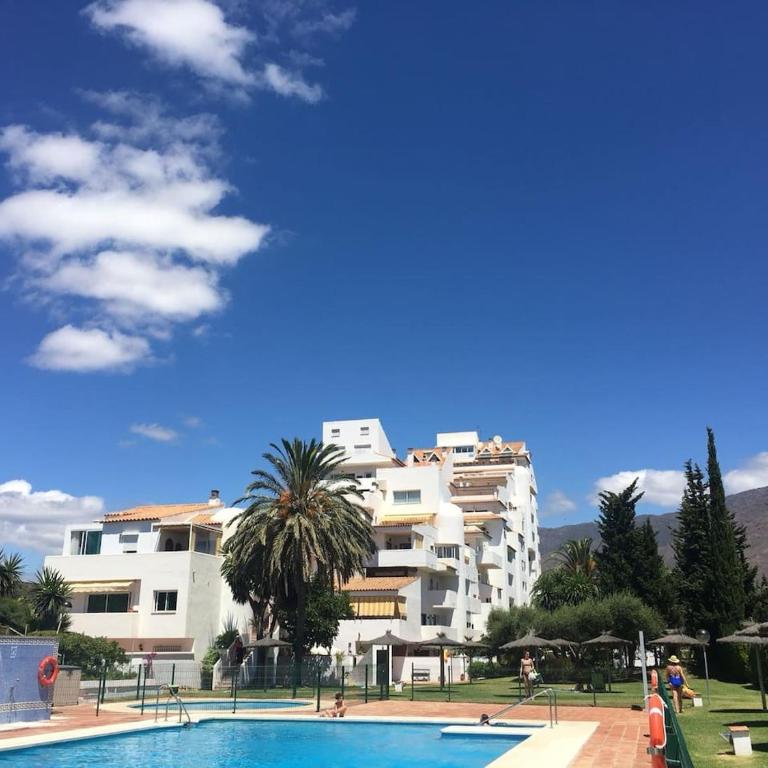 BAHIA DE ESTEPONA - Apartamento de 2 dormitorios - 32