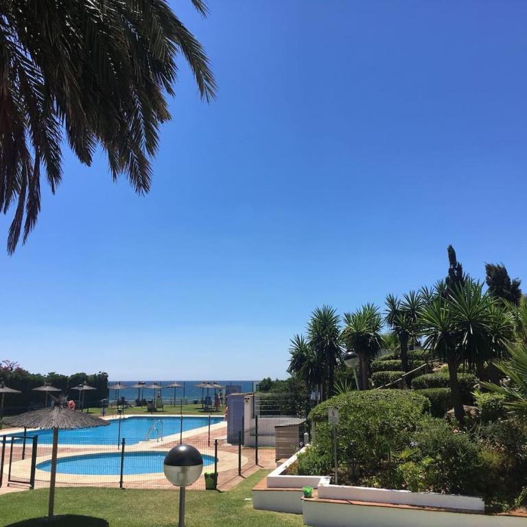 BAHIA DE ESTEPONA - Apartamento de 2 dormitorios - 37