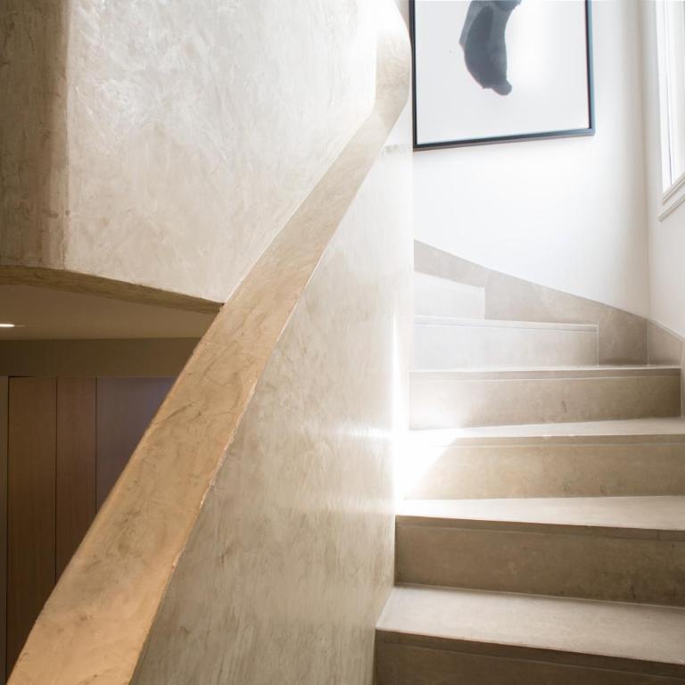 La Réserve Paris Apartments - Two Bedroom Eiffel Apartment - 1