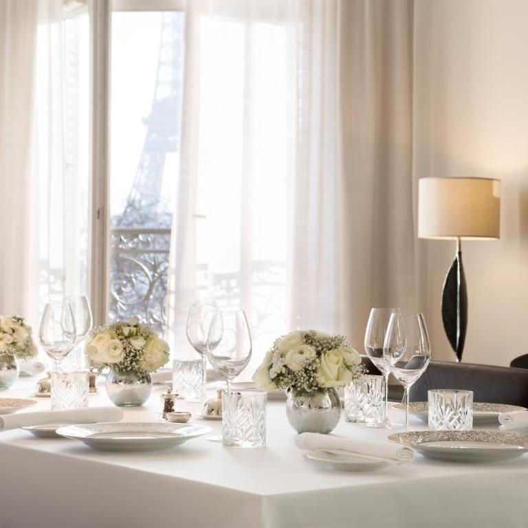 La Réserve Paris Apartments - Three Bedroom Eiffel Apartment - 1