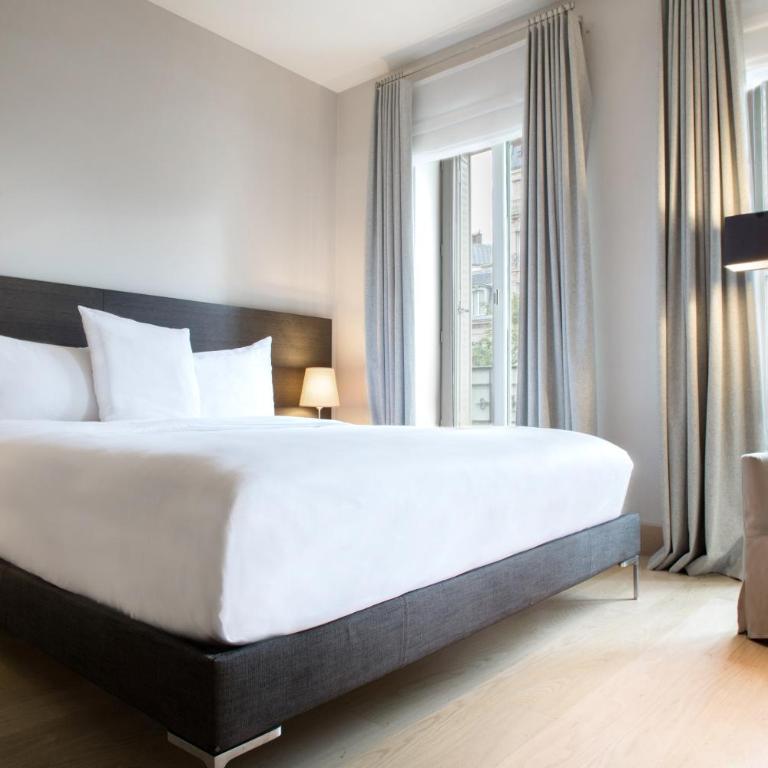 La Réserve Paris Apartments - Three Bedroom Eiffel Apartment - 7