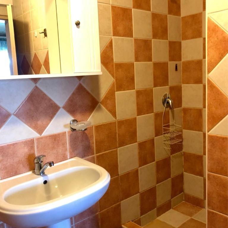 Guest House Villa Natali - Chambre Familiale avec Balcon - 9