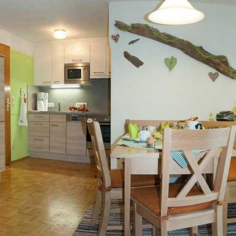 Reischhof - Apartment mit Balkon - 3