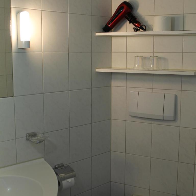 Bernina Bed and Breakfast - Doppelzimmer mit Balkon - 8