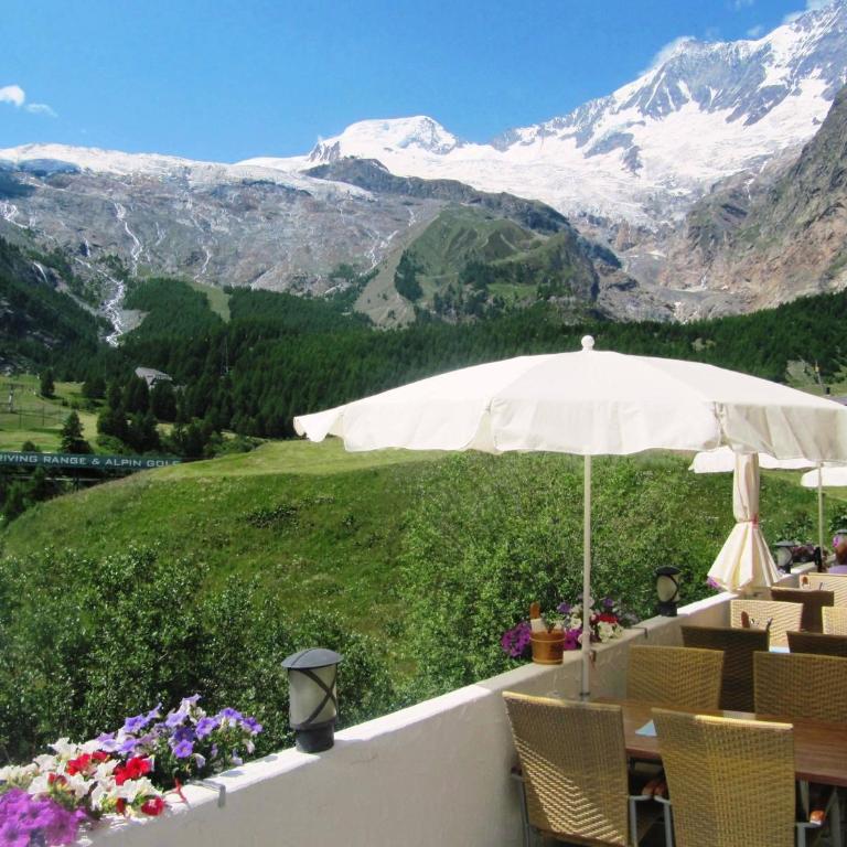 Hotel Bristol - Doppelzimmer mit Bergblick - 3