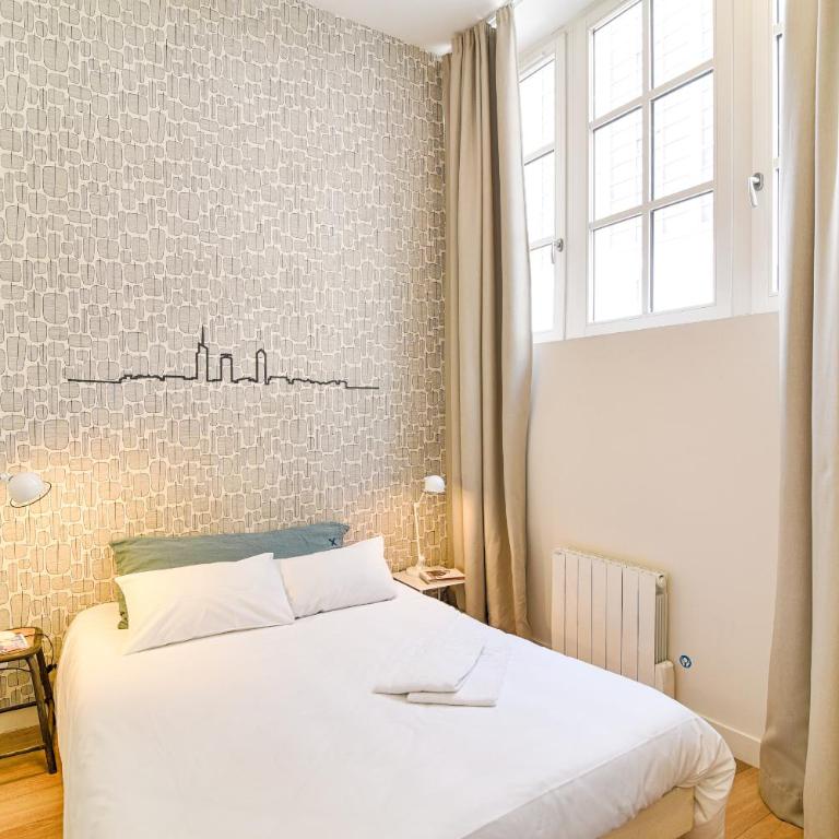 SLO Hostel Lyon Saxe - Chambre Double avec Toilettes Communes - 1