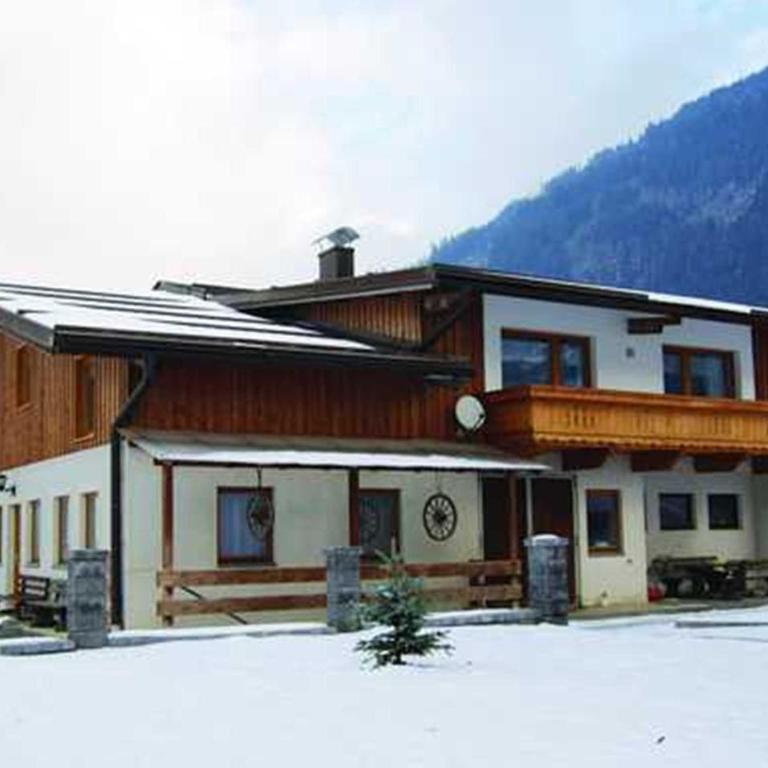 Ferienhaus Spieljochblick - Four-Bedroom Apartment - 3