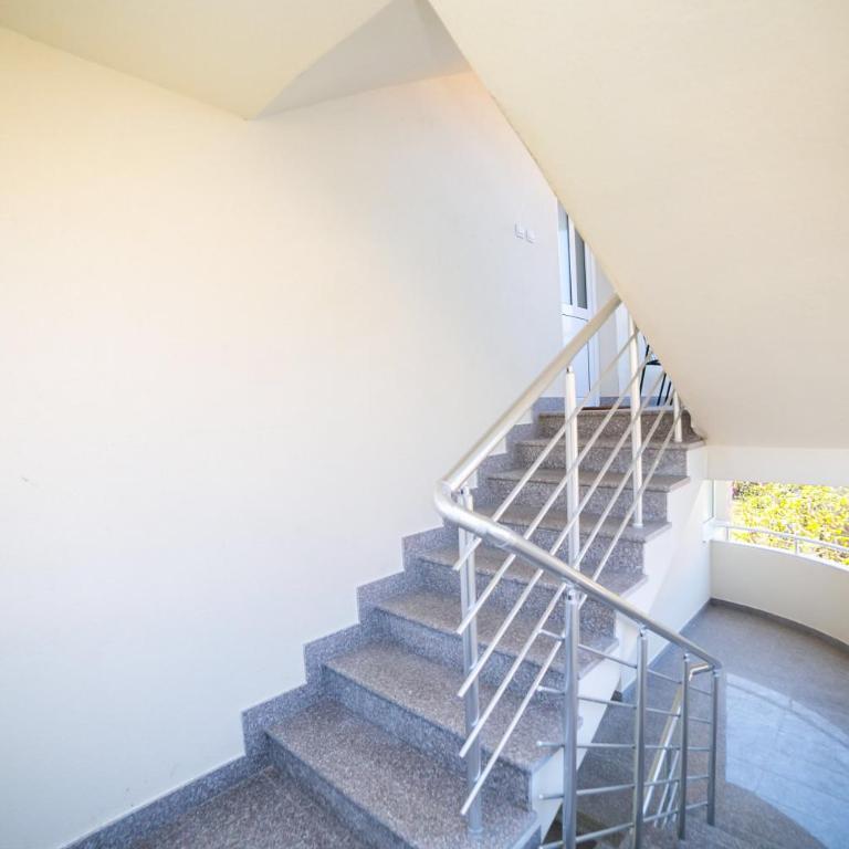 Apartmani Tripović - Apartman sa 3 Spavaće Sobe, Pogledom na More i Balkonom - 26