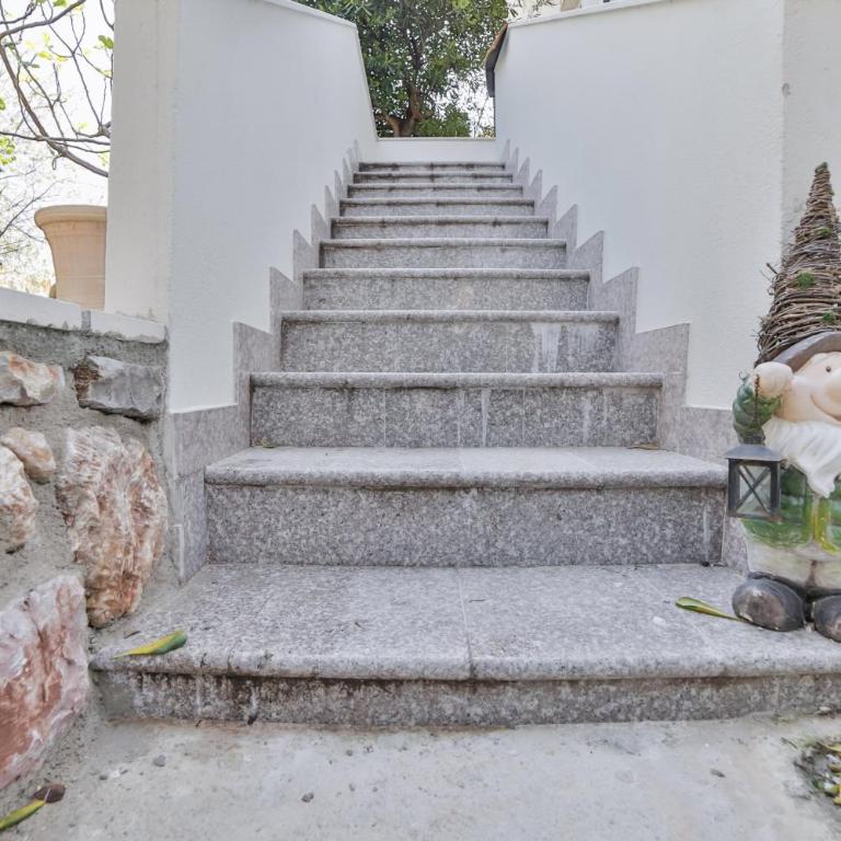 Apartmani Tripović - Apartman sa 3 Spavaće Sobe, Pogledom na More i Balkonom - 24