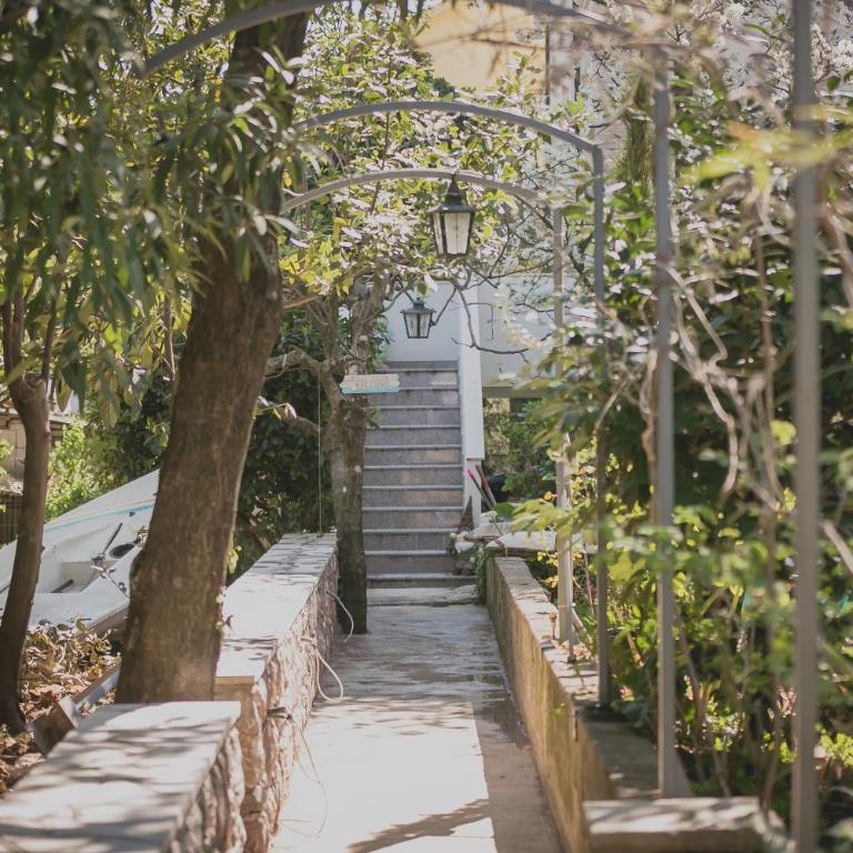 Apartmani Tripović - Apartman sa 3 Spavaće Sobe, Pogledom na More i Balkonom - 17