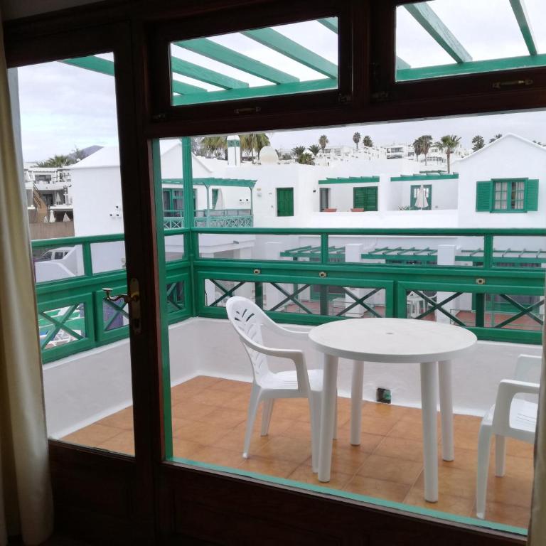 Apartamentos Las Palmeras I - One Bedroom Apartment (2 Adults) - Top Floor - 4