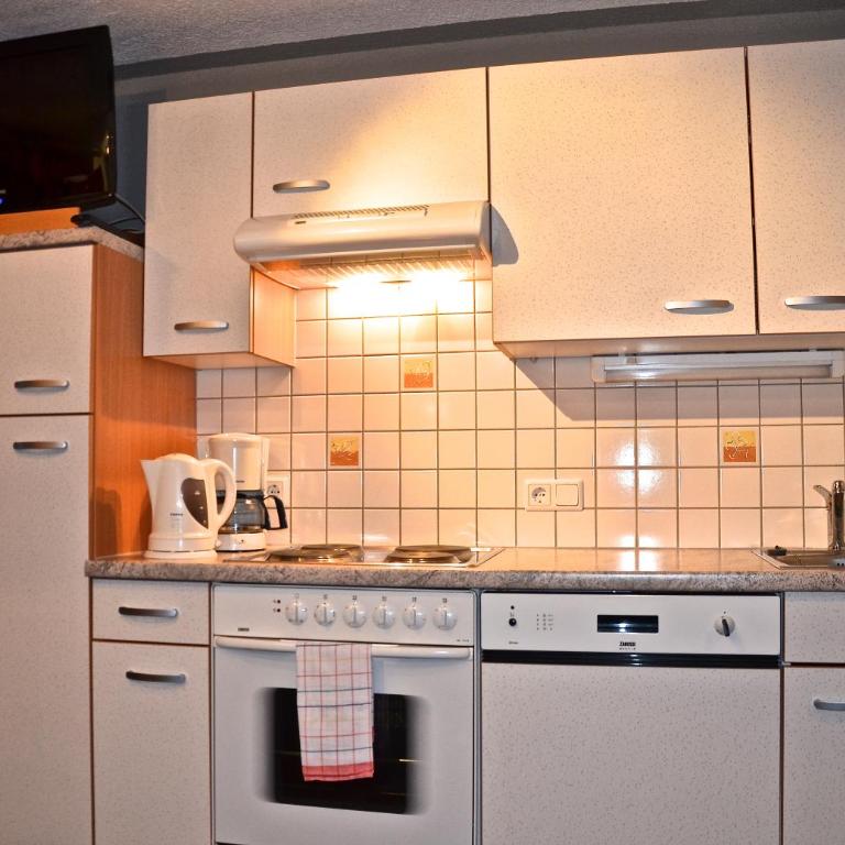 Ferienwohnungen Maurer - Apartment mit 4 Schlafzimmern und einem Balkon - 22