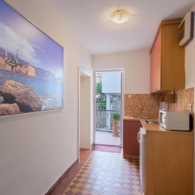 Apartments Bloom Bečići - Apartment with Balcony - 1