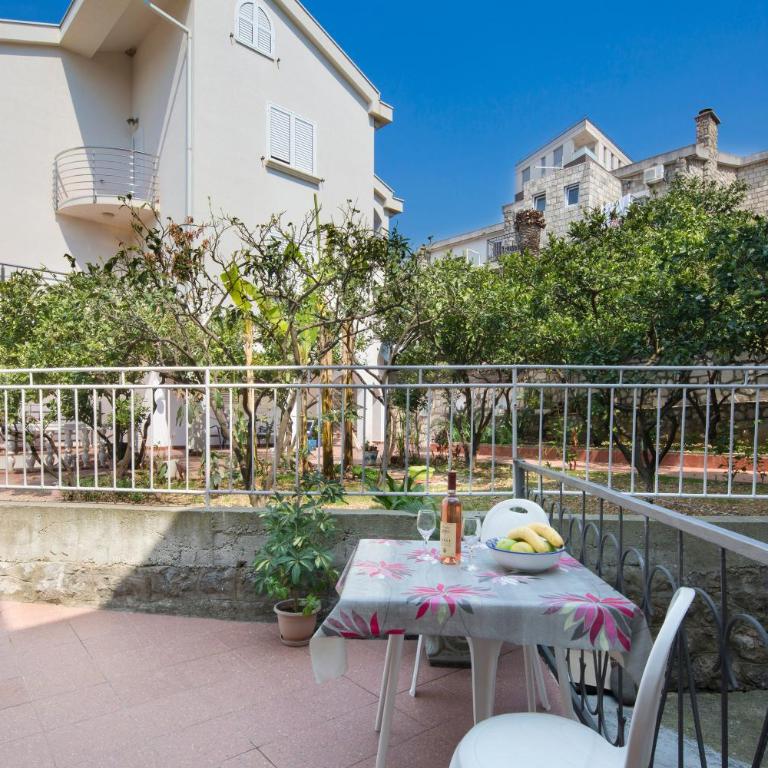 Apartments Bloom Bečići - Studio Apartment - 6