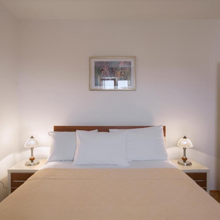 Apartments Bloom Bečići - Studio Apartment - 12